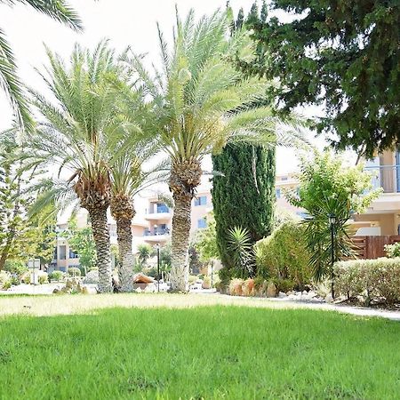 Holiday Apartment Walking Distance To The Sea Paphos Bagian luar foto