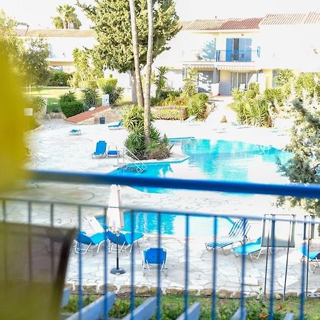 Holiday Apartment Walking Distance To The Sea Paphos Bagian luar foto