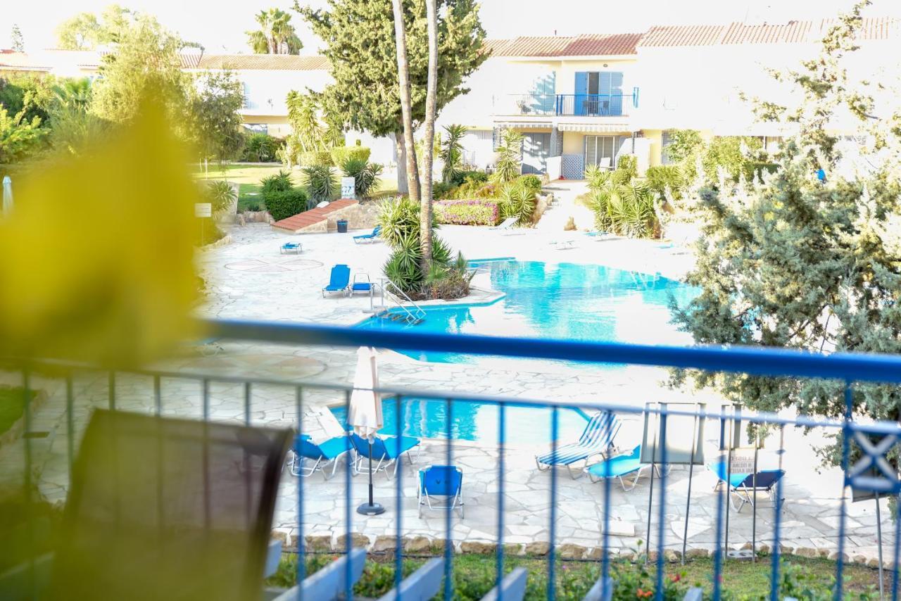 Holiday Apartment Walking Distance To The Sea Paphos Bagian luar foto