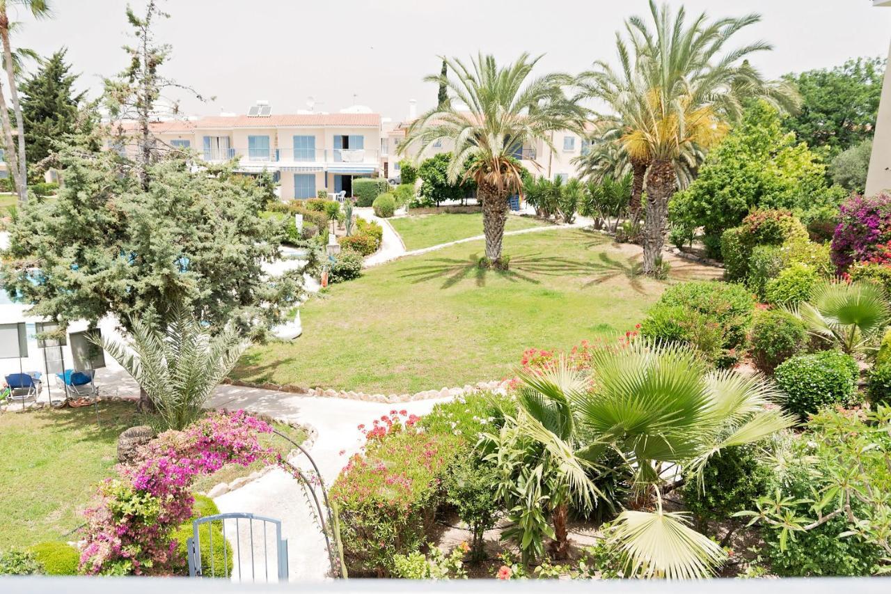 Holiday Apartment Walking Distance To The Sea Paphos Bagian luar foto